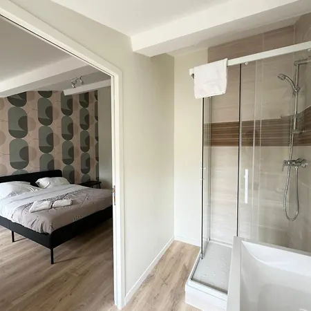 Appartement Spacieux 8 Couchages En Centre De N9 *